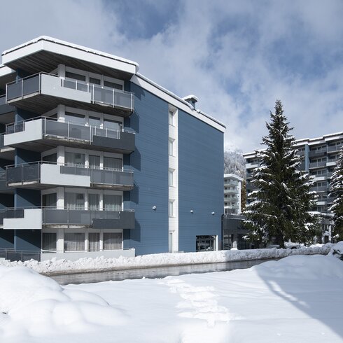 Multistory building with balconies  | © Davos Klosters Mountains 